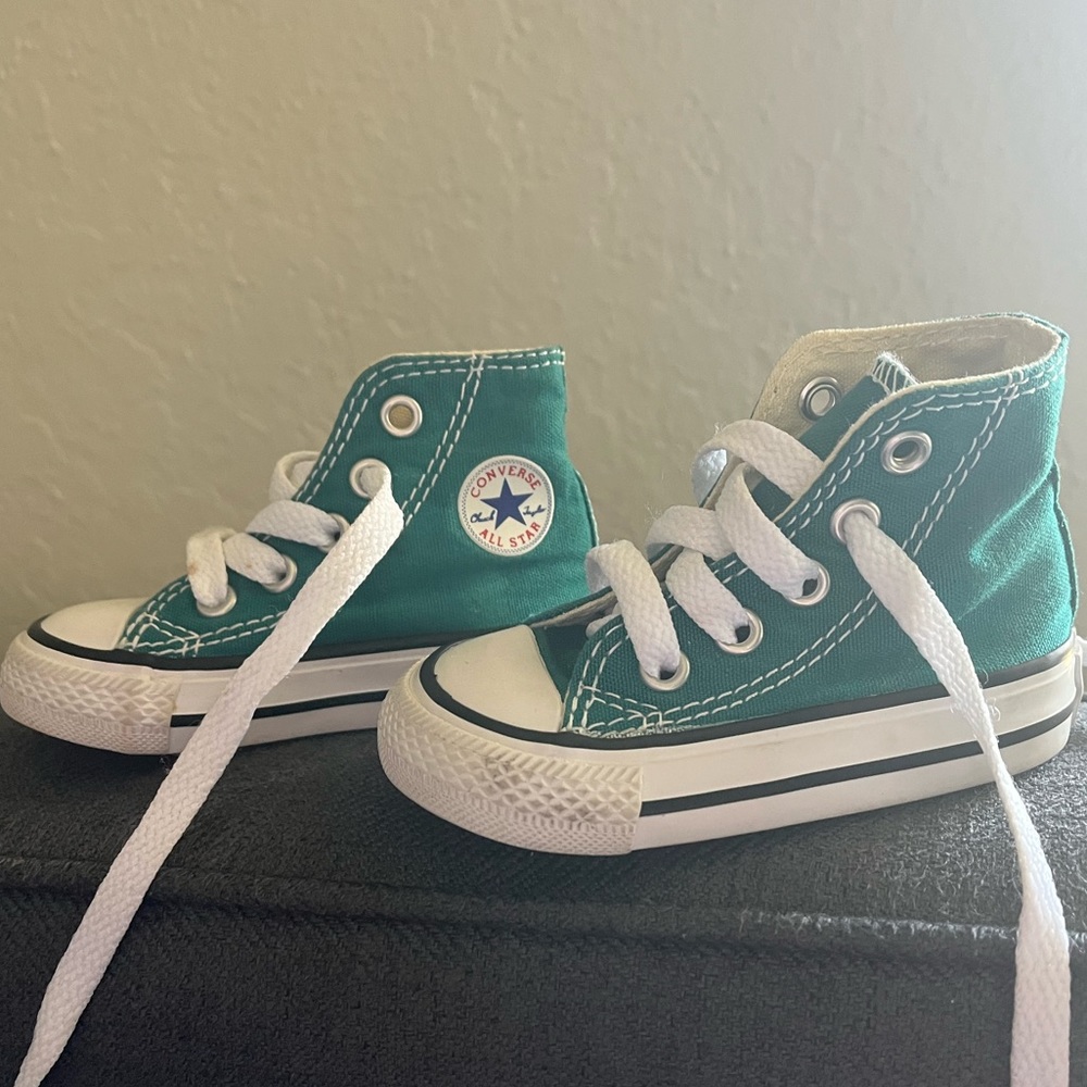 Toddler size 3 Converse high tops - teal.